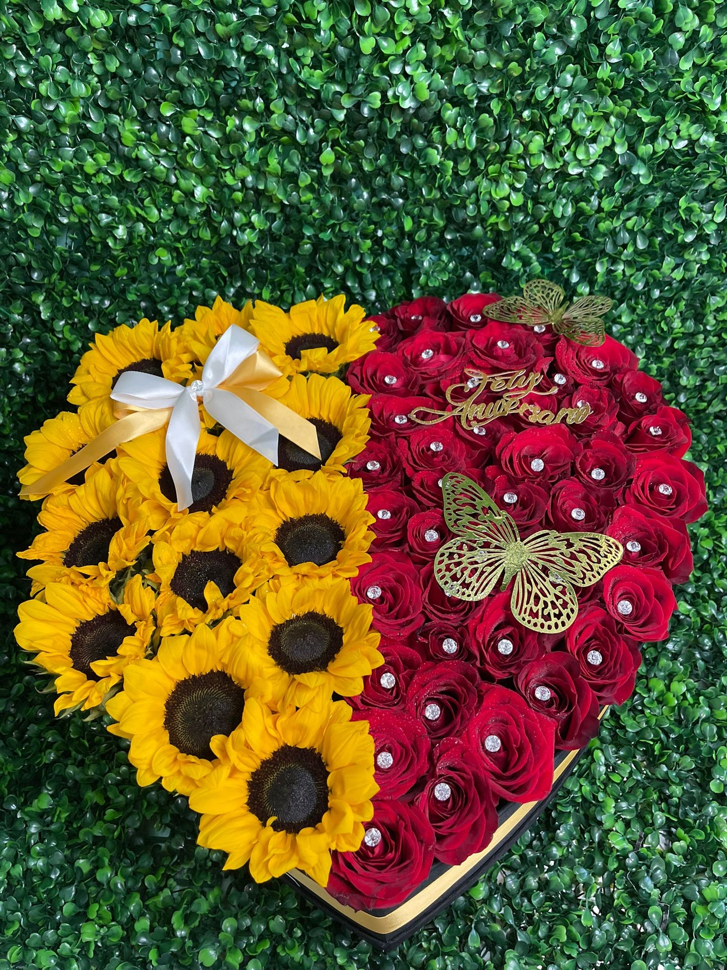 Xl Combine heart box - forever roses store