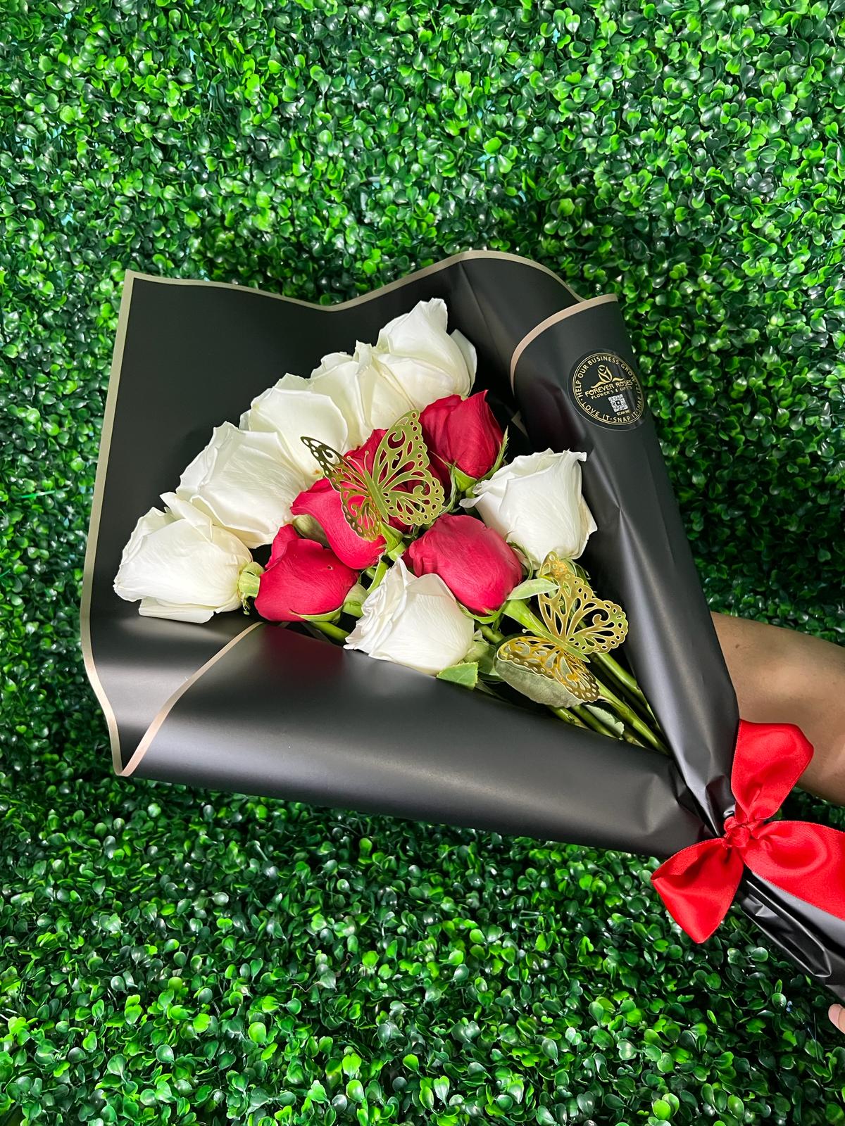 Upright Bouquet – forever roses store